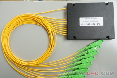 書宇供應平面光波導分路器 盒式PLC 1分32光纖分路器的卓越性能與應用