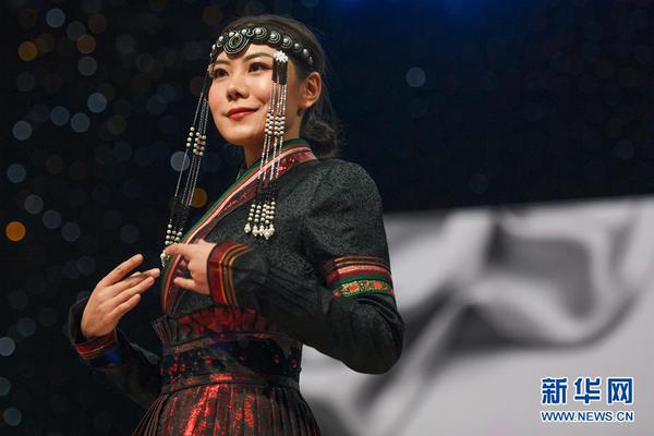 在富豪身邊蟄伏了14年的“撈女”