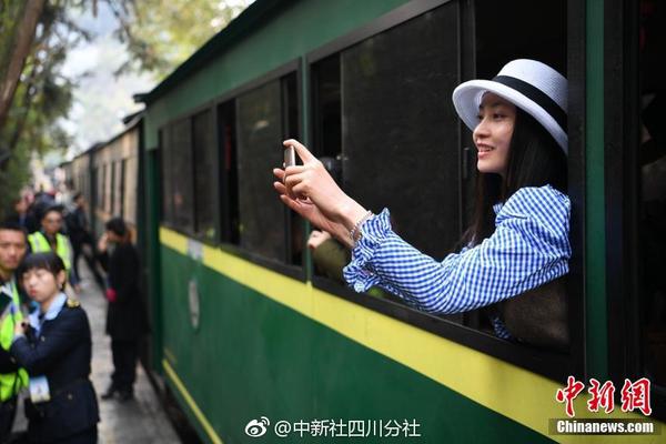 國(guó)家電網(wǎng)董事長(zhǎng)辛保安會(huì)見(jiàn)山東省省長(zhǎng)周乃翔