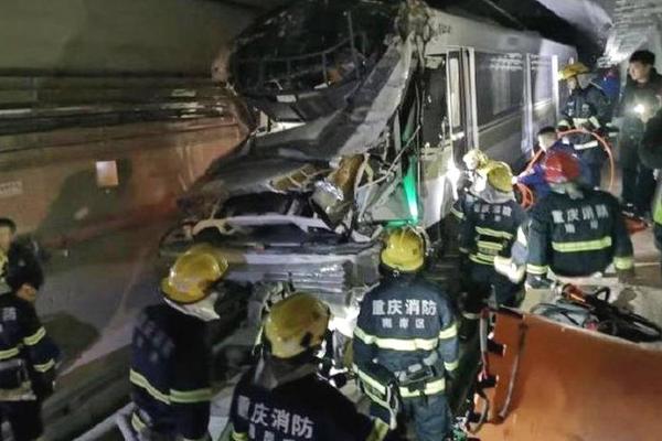 蔚來在資金最緊張的時候,把一條沖壓線賣給了特斯拉上海工廠